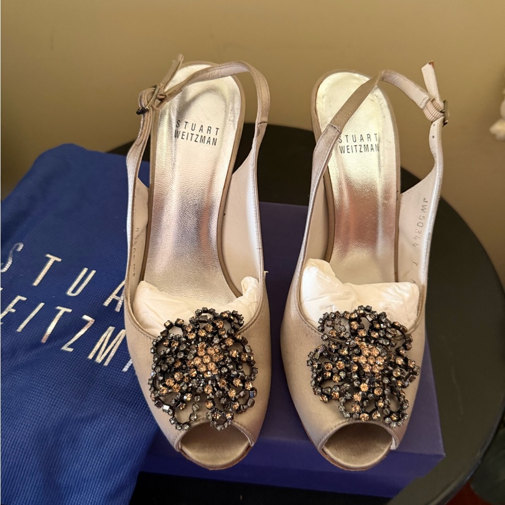 Stuart Weitzman Women's Nude Embellished Slingback Peep-Toe Heels size 7